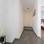 Luxury D - Luxury Two Bedroom With Terrace A2 アパート *