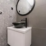 Luxury D - Luxury Two Bedroom With Terrace A2 *