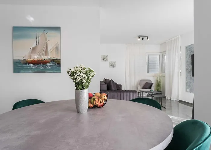 Luxury D - Luxury Two Bedroom With Terrace A2 Apartment