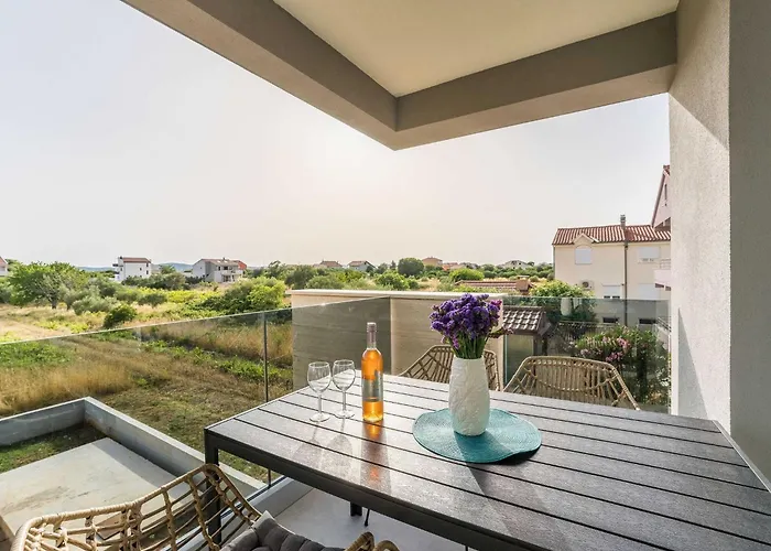 Luxury D - Luxury Two Bedroom With Terrace A2