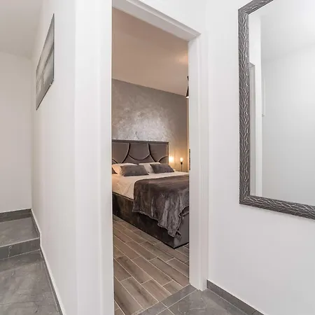 Luxury D - Luxury Two Bedroom With Terrace A2 아파트