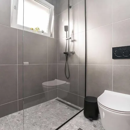 Luxury D - Luxury Two Bedroom With Terrace A2 아파트 비빈제