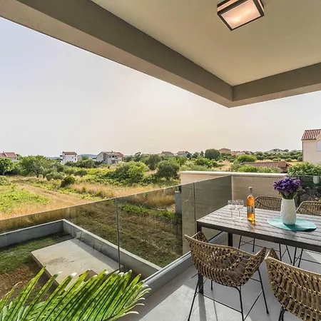 Luxury D - Luxury Two Bedroom With Terrace A2