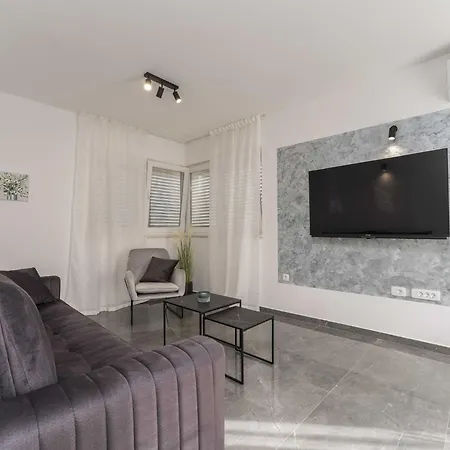 Luxury D - Luxury Two Bedroom With Terrace A2 아파트