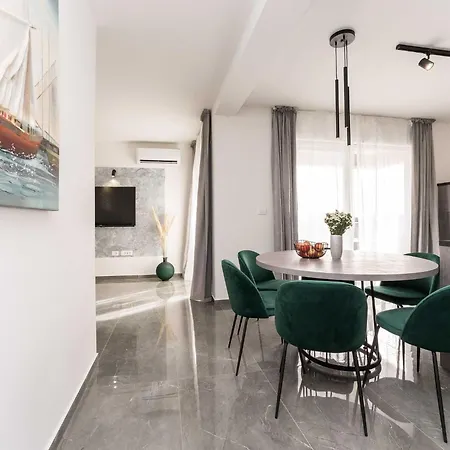Luxury D - Luxury Two Bedroom With Terrace A2 * 비빈제
