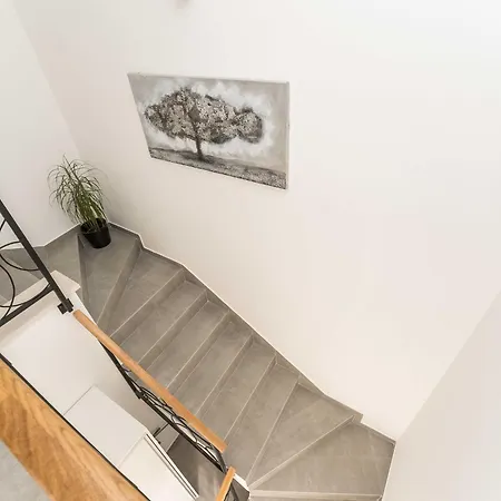 Luxury D - Luxury Two Bedroom With Terrace A2 아파트 *