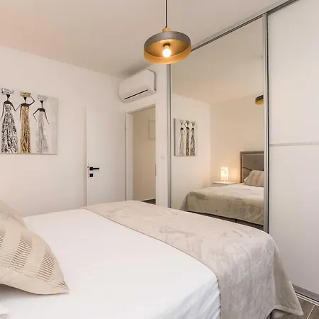 아파트 Luxury D - Luxury Two Bedroom With Terrace A2 비빈제