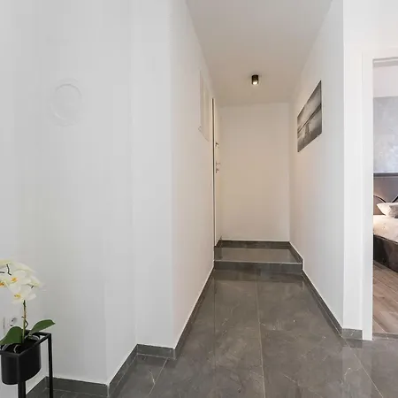 Luxury D - Luxury Two Bedroom With Terrace A2 아파트 *