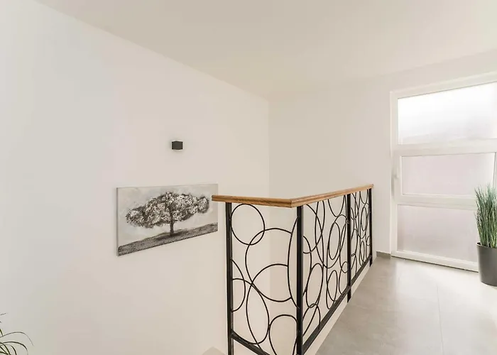 Lejlighed Luxury D - Luxury Two Bedroom With Terrace A2